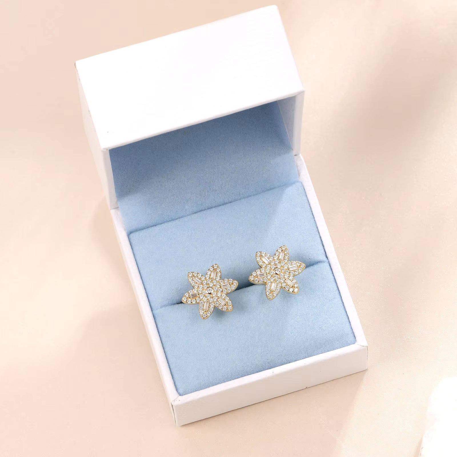 Solid 925 Sterling Silver 14K Gold Stub Earrings for Women Flower Shaped White AAAAA CZ Romantic Wedding Jewelry